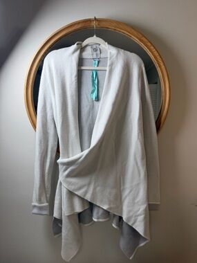 Open-Front Draped Cardigan‎ in Light Gray by
